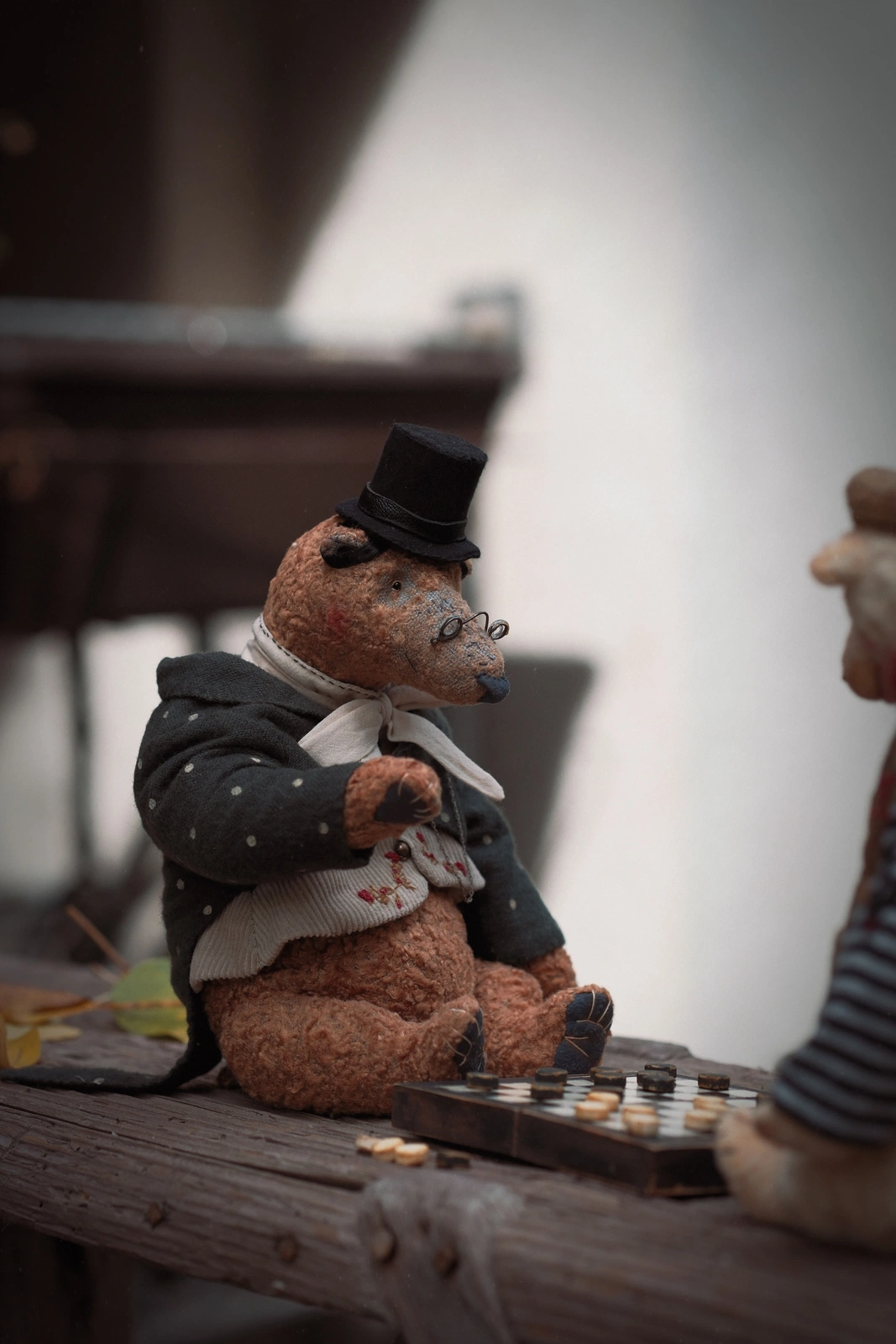🎩 Checkers Bear 