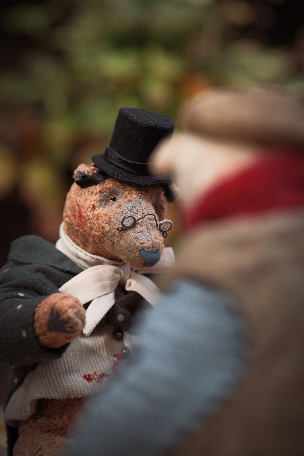 🎩 Checkers Bear 