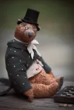 🎩 Checkers Bear 