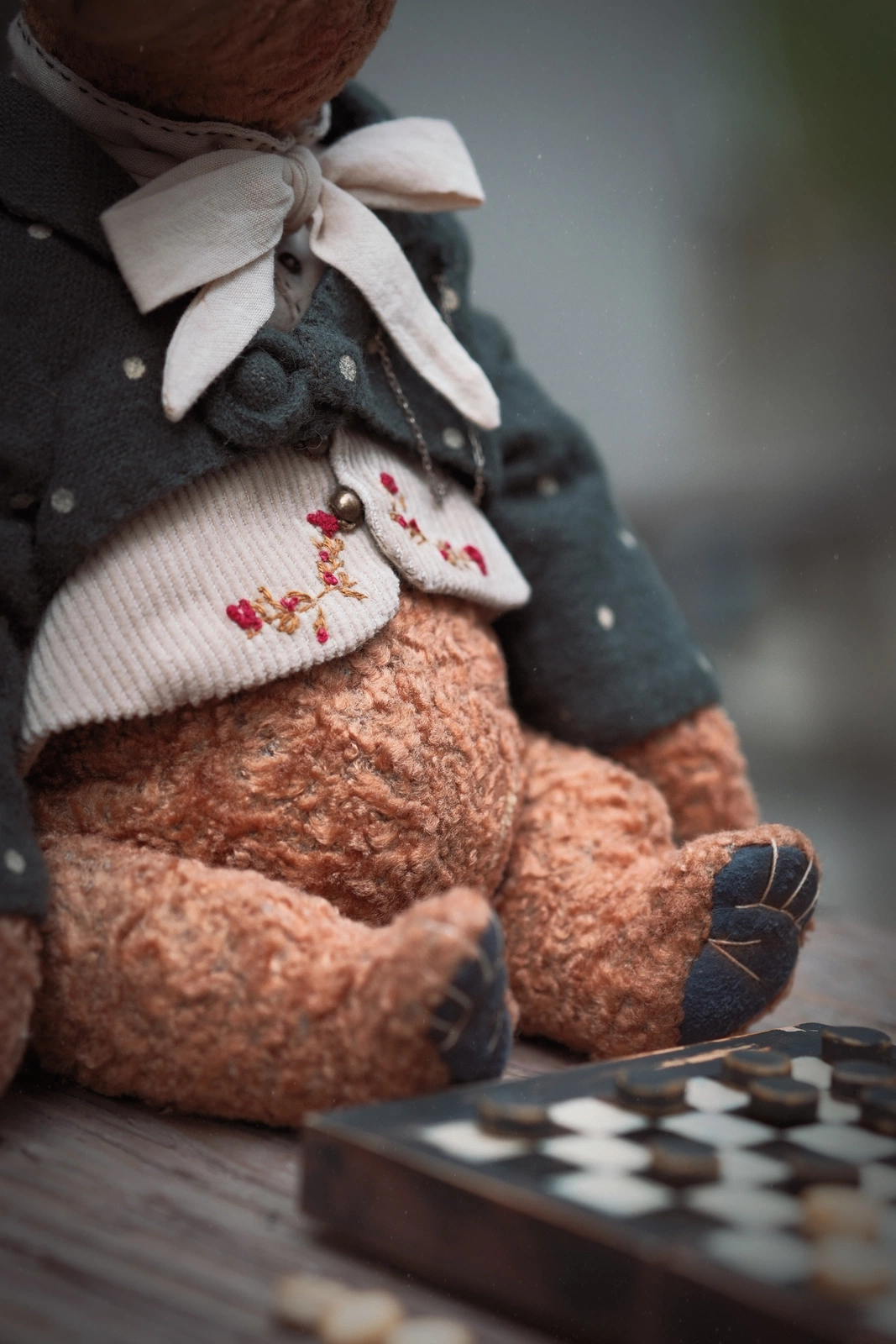 🎩 Checkers Bear 