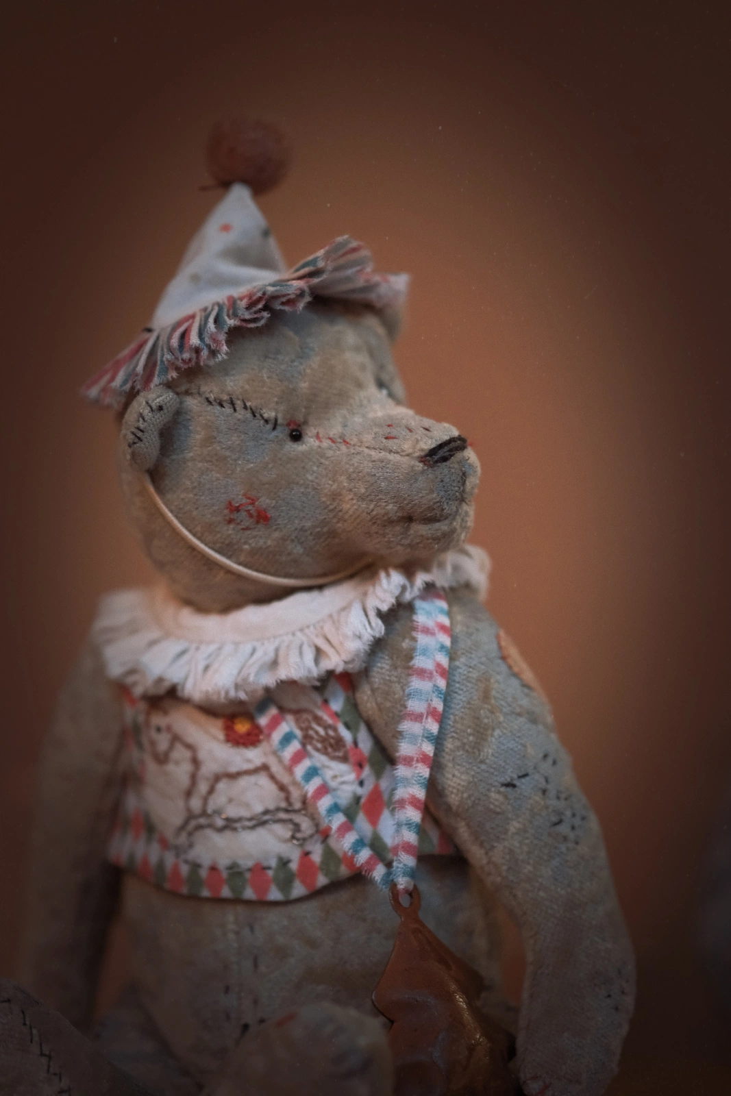 VINTAGE BEAR